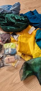 Grote zak stoffen en naaibenodigdheden, Hobby en Vrije tijd, Stoffen en Lappen, Overige materialen, Overige kleuren, Ophalen of Verzenden