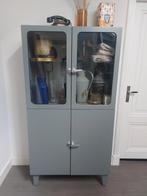Mooie grijze vintage apothekers/ vitrinekast izgst, Ophalen, Vintage, 50 tot 100 cm, Metaal