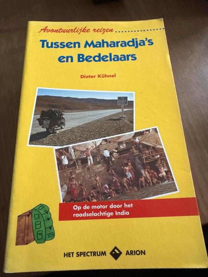 Tussen Maharadja's en Bedelaars - Reisgids India, Boeken, Reisgidsen, Gelezen, Reisgids of -boek, Azië, Overige merken, Ophalen of Verzenden
