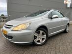 Peugeot 307 CC 2.0-16V Cabrio, Kleine beurt , Stoelverwarmin, Auto's, Peugeot, Voorwielaandrijving, Zwart, 4 cilinders, Cabriolet