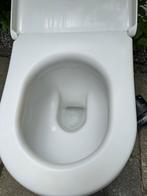 GRATIS very clean water closer, Doe-het-zelf en Verbouw, Sanitair, Ophalen, Zo goed als nieuw, Toilet