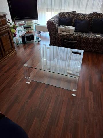 mooie glazen  salontafel. Met spoed ophalen. Lift aanwezig beschikbaar voor biedingen