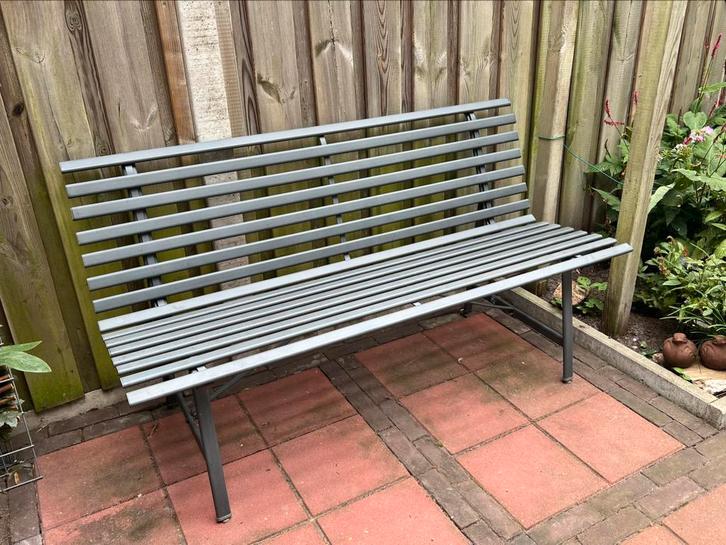 Stalen Tuinbank Grijs/glanzend (BEZORGING MOGELIJK), Tuin en Terras, Tuinbanken, Zo goed als nieuw, Metaal, Ophalen of Verzenden