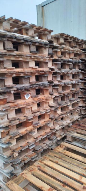 CP2 Pallets - 150 stuks - Prima Staat beschikbaar voor biedingen