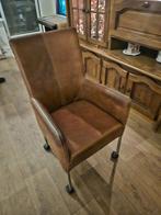 2 Leren eetstoelen op rollers samen 50 Euro, Huis en Inrichting, Stoelen, Gebruikt, Bruin, Leer, Ophalen of Verzenden