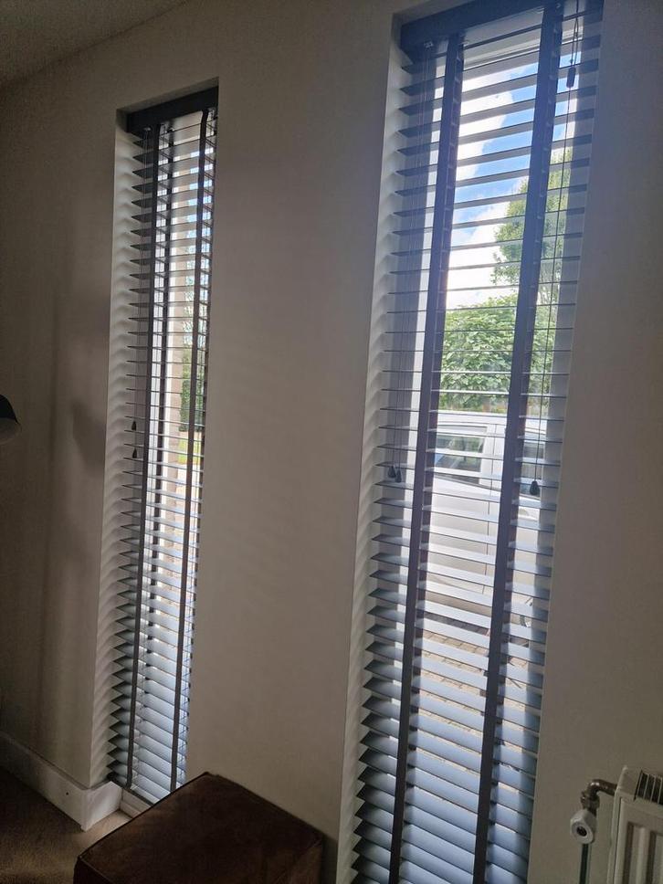 4x taupe / grijs houten jaloezieën 42,5 cm x 230 cm, Huis en Inrichting, Stoffering | Gordijnen en Lamellen, Gebruikt, 200 cm of meer