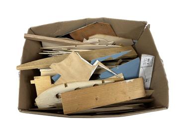 Restant hout t.b.v. rc vliegtuig modelbouw beschikbaar voor biedingen