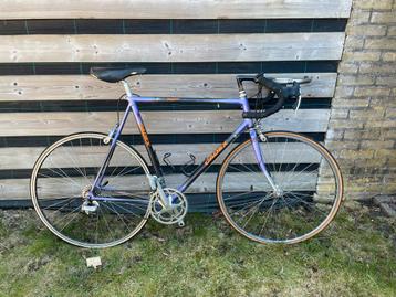 Vintage Giant Cadex racefiets beschikbaar voor biedingen