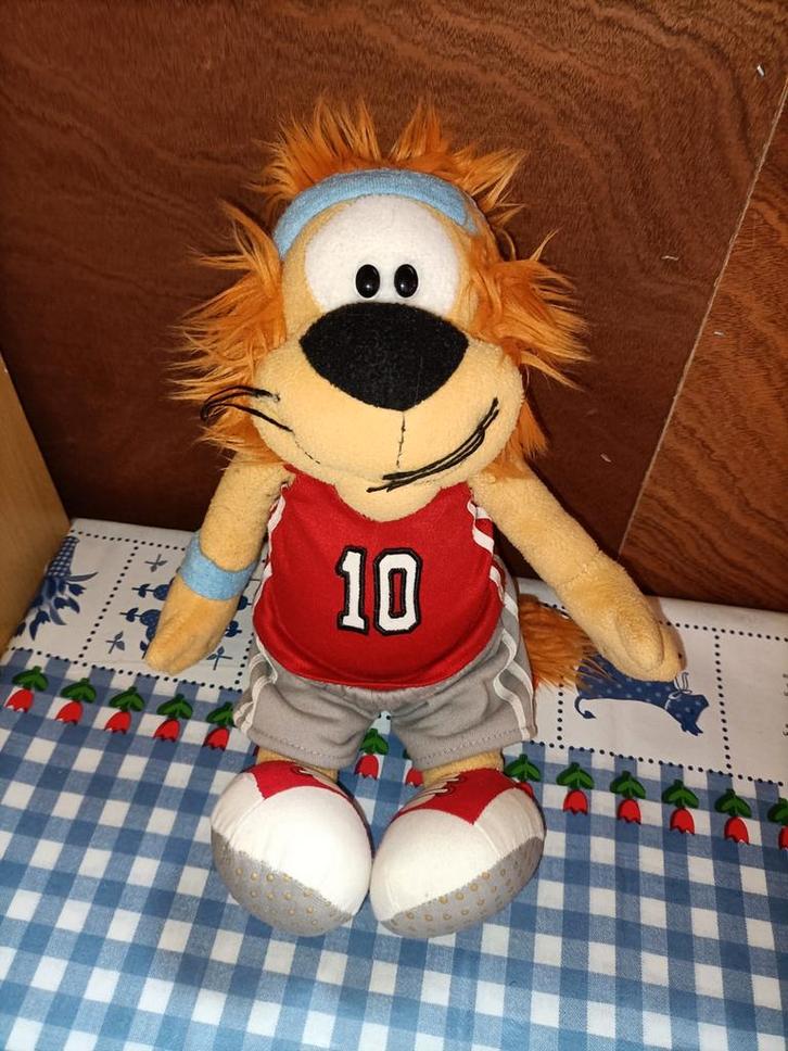 Loekie de Leeuw basketbal 🏀 knuffel 37 cm groot, Kinderen en Baby's, Speelgoed | Knuffels en Pluche, Nieuw, Ophalen of Verzenden