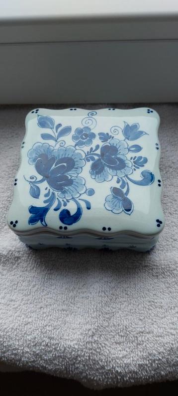 Vintage bewaardoos Delftsblauw  beschikbaar voor biedingen