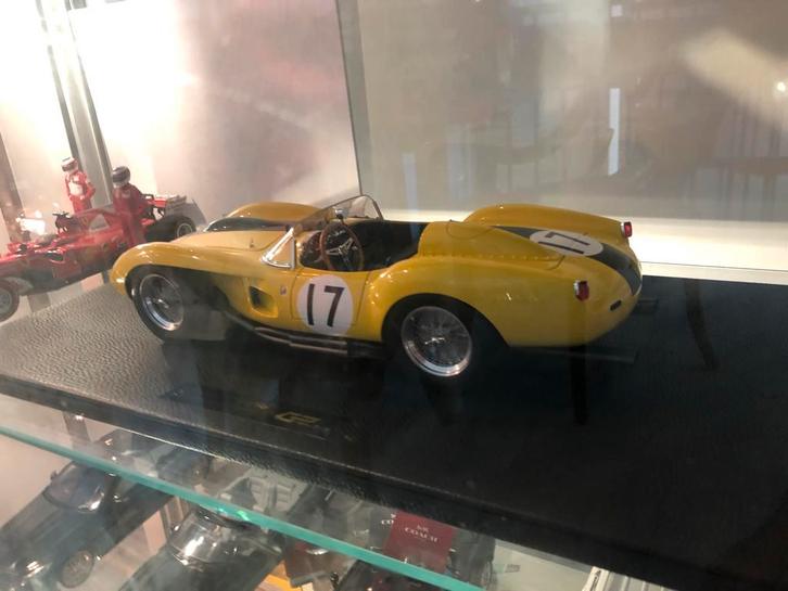 Ferrari 250 TR Gp Replicas 1/12, Hobby en Vrije tijd, Modelauto's | 1:18, Zo goed als nieuw, Auto, Overige merken, Ophalen of Verzenden