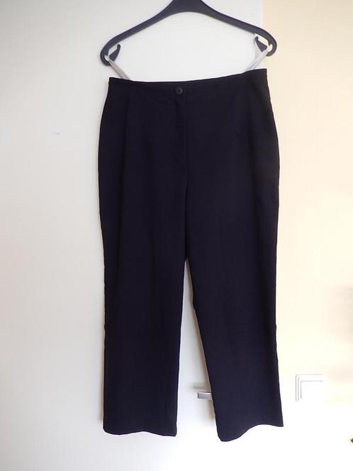 Mooie 3/4 pantalon van M&S mode maat 42, Kleding | Dames, Broeken en Pantalons, Zo goed als nieuw, Maat 42/44 (L), Zwart, Driekwart
