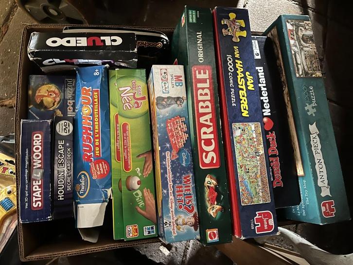 bord spellen stapel woord cluedo donald duck anton piek, Hobby en Vrije tijd, Gezelschapsspellen | Bordspellen, Gebruikt, Ophalen of Verzenden