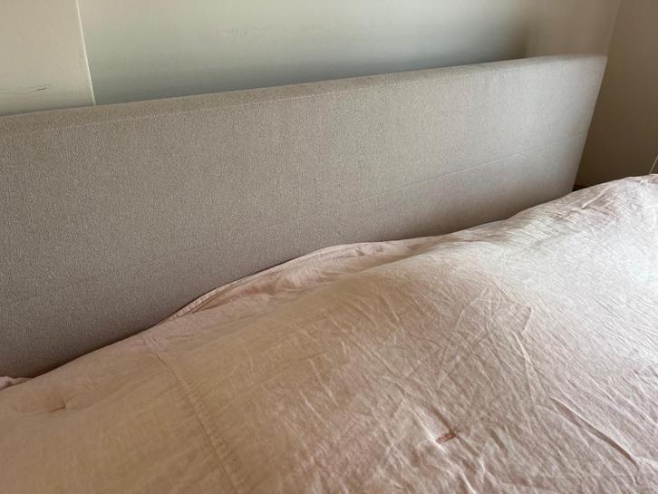Elektrisch bed/schotelbodem, Huis en Inrichting, Slaapkamer | Bedden, Zo goed als nieuw, Tweepersoons, 180 cm, 200 cm, Stof, Beige
