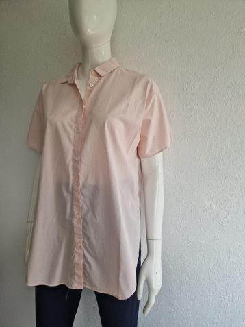 Closed blouse. Maat M. Zachtroze. beschikbaar voor biedingen