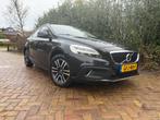 Volvo V40 2.0 D3 150PK Geartronic, Auto's, Volvo, 1363 kg, 4 cilinders, Leder en Stof, Zwart