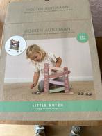 Little Dutch Houten Autobaan, Kinderen en Baby's, Speelgoed | Houten speelgoed, Ophalen of Verzenden, Zo goed als nieuw, Rij- of Hobbelspeelgoed
