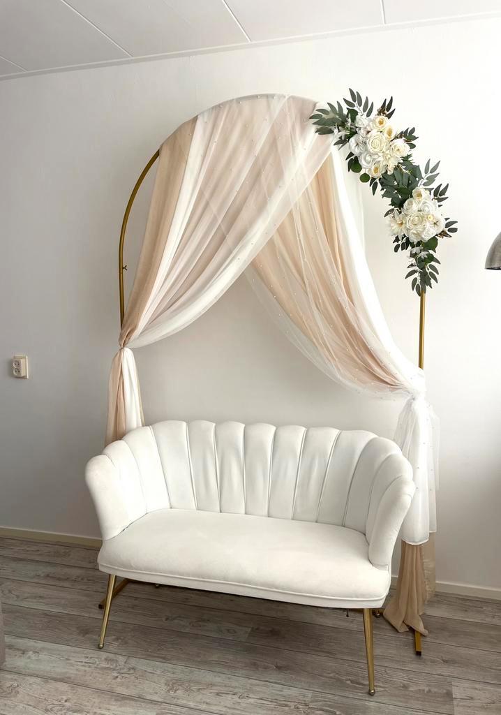 Trouwbank bruidsbank backdrop, Hobby en Vrije tijd, Feestartikelen | Verhuur, Zo goed als nieuw, Geboorte of Huwelijk, Ophalen of Verzenden