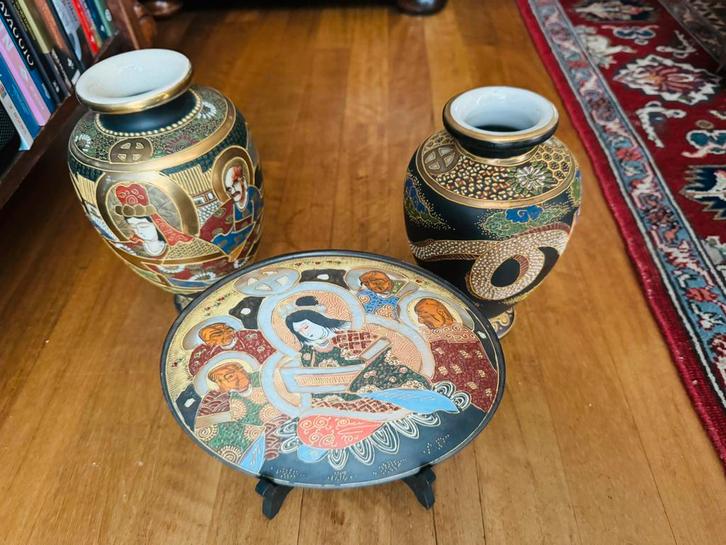 Japanse Satsuma vazen en bijpassende schaal, Antiek en Kunst, Antiek | Vazen, Ophalen