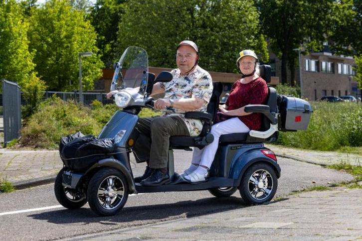 Te huur 2 persoons Duo scootmobiel met lithium & windscherm, Diversen, Brommobielen en Scootmobielen, Zo goed als nieuw, Mango