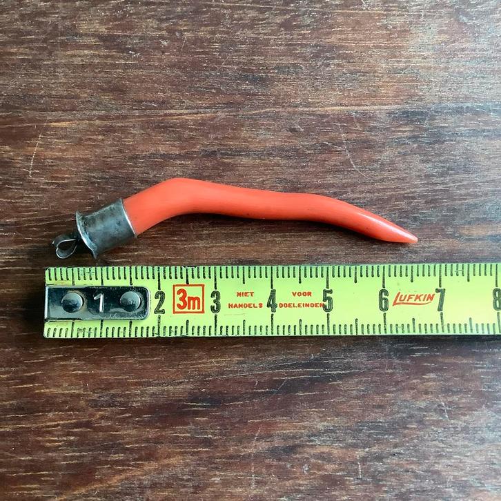 Vintage Koraal Hanger met Zilveren Details volkskunst, Sieraden, Tassen en Uiterlijk, Kettinghangers, Gebruikt, Zilver, Rood, Ophalen of Verzenden