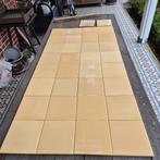 > 30m2 Antieke warm gele wandtegels klein facetrandje 15x15, Ophalen