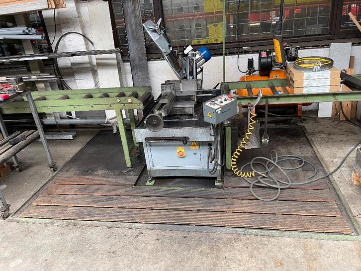 Huvema HU 230 DG 16910 bandzaagmachine met aan-afvoerbaan, Doe-het-zelf en Verbouw, Gereedschap | Zaagmachines, Gebruikt, Lintzaag