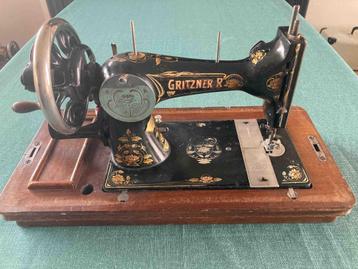 Antieke Gritzner naaimachine uit 1915/ 1916 incl. kap beschikbaar voor biedingen