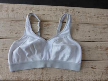 ZGAN sport BH 80C  bandjes kunnen ook kruislings  beschikbaar voor biedingen