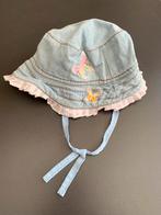 TE KOOP: schattig denim zomerhoedje met vlindertjes ZGAN, Ophalen of Verzenden, Zo goed als nieuw, Meisje, Hoed