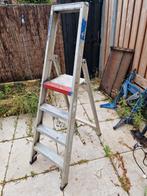 Altrex plateau trap te koop., Ophalen, Gebruikt, Minder dan 2 meter