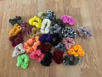 27 verschillende scrunchies, Ophalen of Verzenden, Zo goed als nieuw, Overige typen