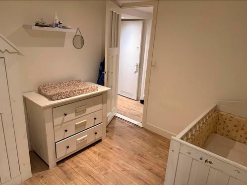 Babykamer compleet: ledikant, commode, Kinderen en Baby's, Kinderkamer | Complete kinderkamers, Zo goed als nieuw, Jongetje of Meisje