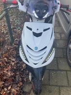 Zip 4t, Fietsen en Brommers, Scooters | Piaggio, Ophalen, Zo goed als nieuw, Benzine, Zip