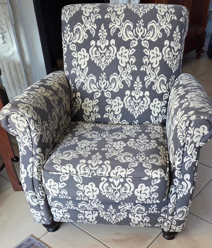 Te koop leuk stoeltje, zit prima, Ophalen of Verzenden, Gebruikt, Eén