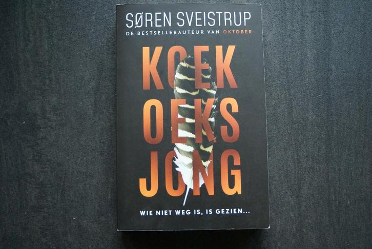 KOEKOEKSJONG... SØRen Sveistrup .. (2025), Boeken, Thrillers, Zo goed als nieuw, Ophalen of Verzenden