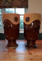 Twee 50 cm hoge terracotta aardewerk geglazuurde vaarzen, Ophalen of Verzenden