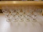 Gegraveerde portglazen 10 stuks hoogte 14 cm doorsnede 6 cm, Antiek en Kunst, Antiek | Glas en Kristal, Ophalen of Verzenden