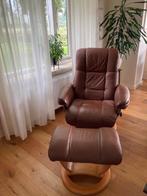 Ledere fauteuil met hocker, Huis en Inrichting, Ophalen, Gebruikt, 50 tot 75 cm, Leer