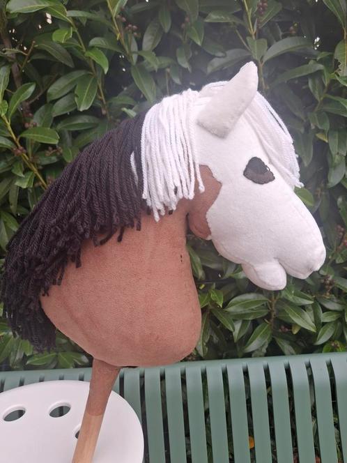 Mooie hobbyhorse, Kinderen en Baby's, Speelgoed | Hobbelfiguren, Zo goed als nieuw, Ophalen of Verzenden