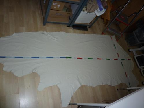 Leehuid Creme ofwel Lichtbeige soepel echt leer rundleer, Hobby en Vrije tijd, Stoffen en Lappen, Nieuw, Leer of Kunstleer, 30 tot 120 cm