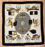 Vintage Hermès zijden sjaal, Ophalen of Verzenden, Zo goed als nieuw, Sjaal