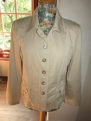 C1161 Gerry Weber mt 38 jasje beige  beschikbaar voor biedingen