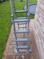 Zwembadtrap bestway hoogste tree 110cm, Ophalen, Zo goed als nieuw