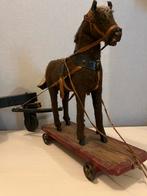 Antiek speelgoed paard met kar, Ophalen of Verzenden