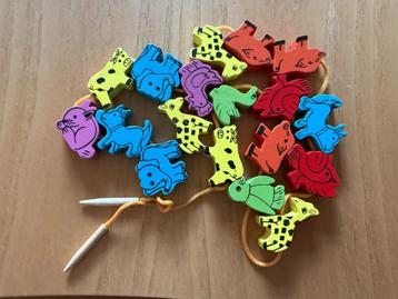 Toi-Toys rijgkralen met veter 18 stuks dieren giraf konijn beschikbaar voor biedingen