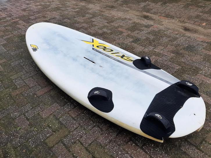 F2 FX100 formula board zonder vin en zonder boardbag, Watersport en Boten, Windsurfen, Gebruikt, Plank, 250 tot 300 cm, 7 m² of meer