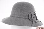 cloche Dameshoed grijs vilt met vilten bloemen 54-48 nieuw, Kleding | Dames, Hoeden en Petten, Hoed, Hawkins, Nieuw, One size fits all