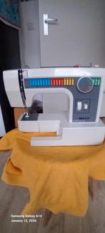 Italian Sewing machine Necchi 559, Ophalen, Zo goed als nieuw, Naaimachine, Overige merken