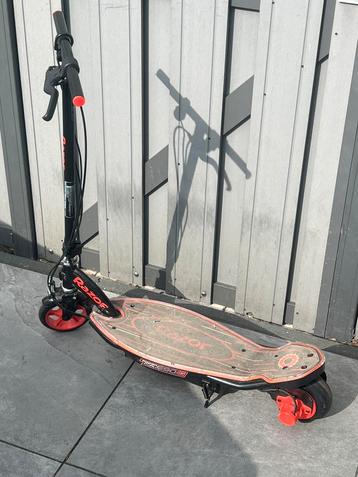 Razor Electrische step beschikbaar voor biedingen